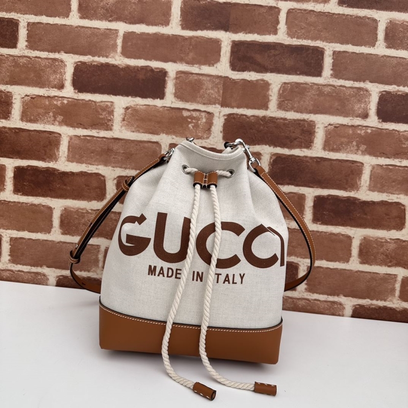 G*u*i bucket bags
